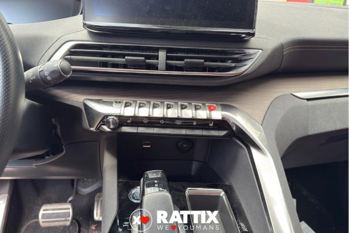 PEUGEOT 3008 ii 2021 1.6 hybrid4 GT Pack 300cv e-eat8 PEUGEOT 3008 ii 2021 1.6 hybrid4 GT Pack 300cv e-eat8